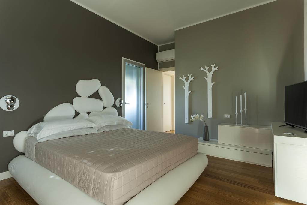 The One Hotel - Designed For Adults - Pet Lovers Riccione Dış mekan fotoğraf